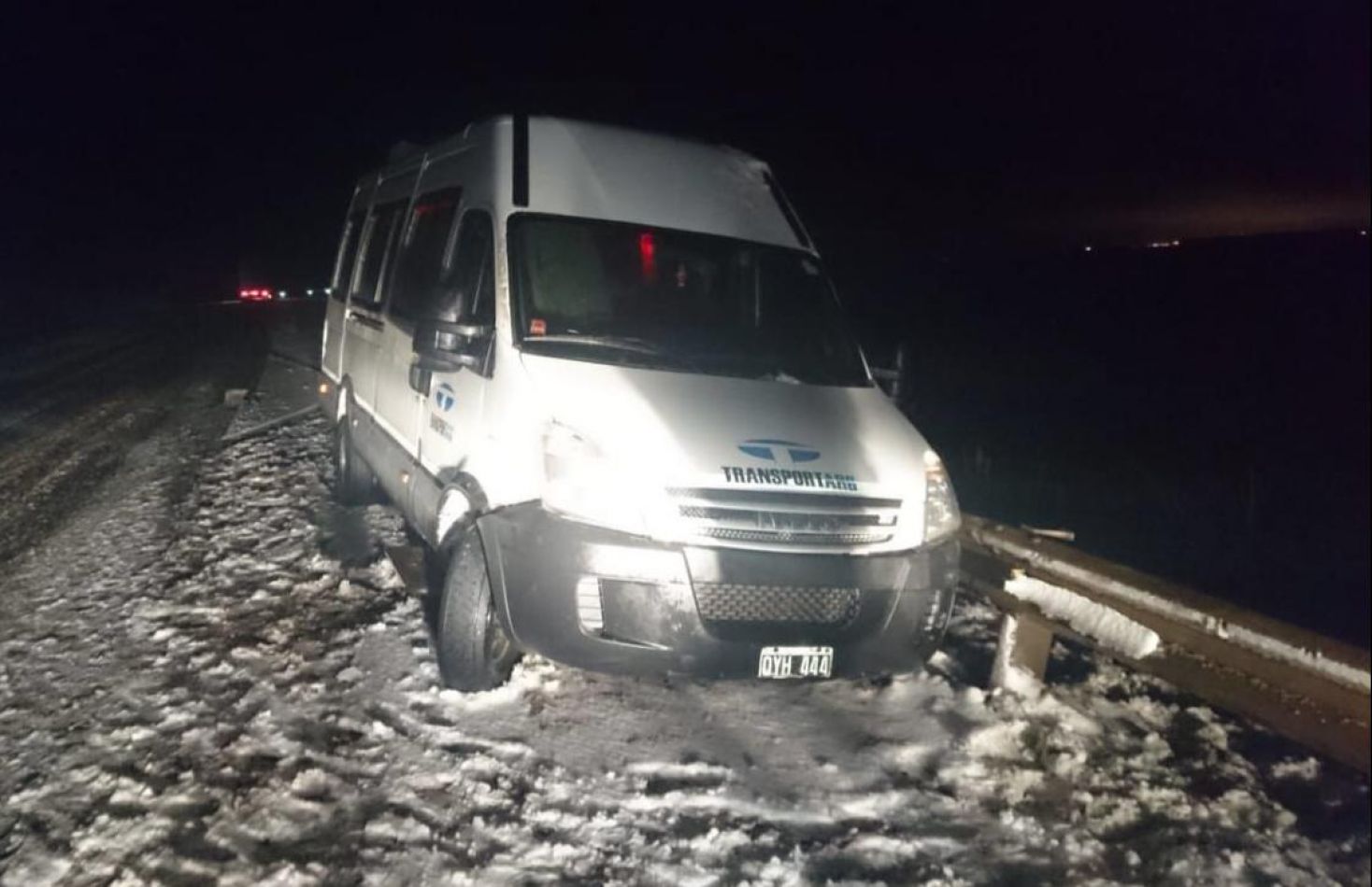 Camioneta Que Trasladaba A Trabajadores Se Despisto