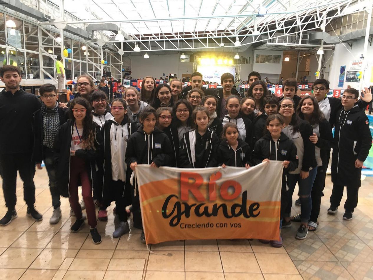 53450 Tres Dias Antes De Una Competencia El Municipio Abandono Al Equipo Local De Natacion