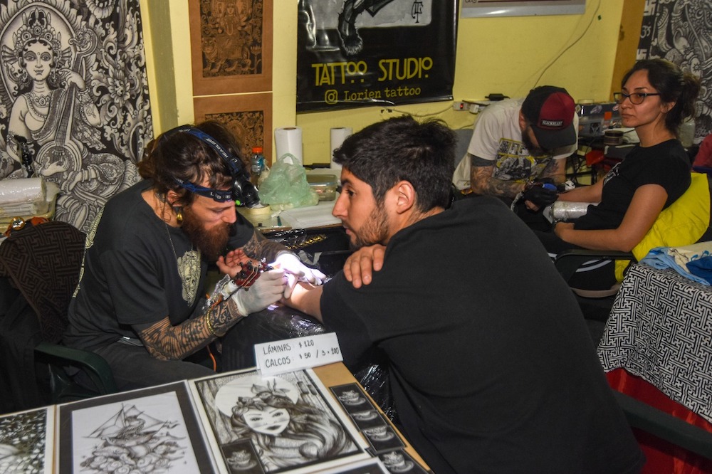 2aea4885d03ba064fb45064139f02250 1000convencion Tatuadores Ush