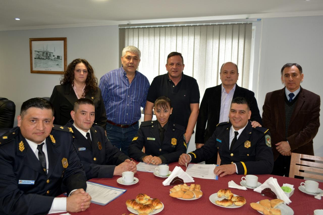 Eposto HomenajeÓ Al Personal De La ComisarÍa Segunda