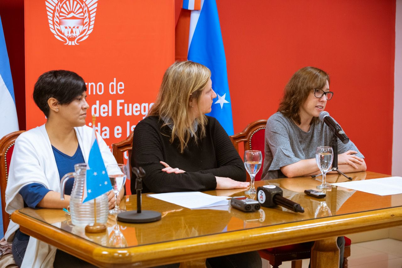 Ministra De Salud Tdf