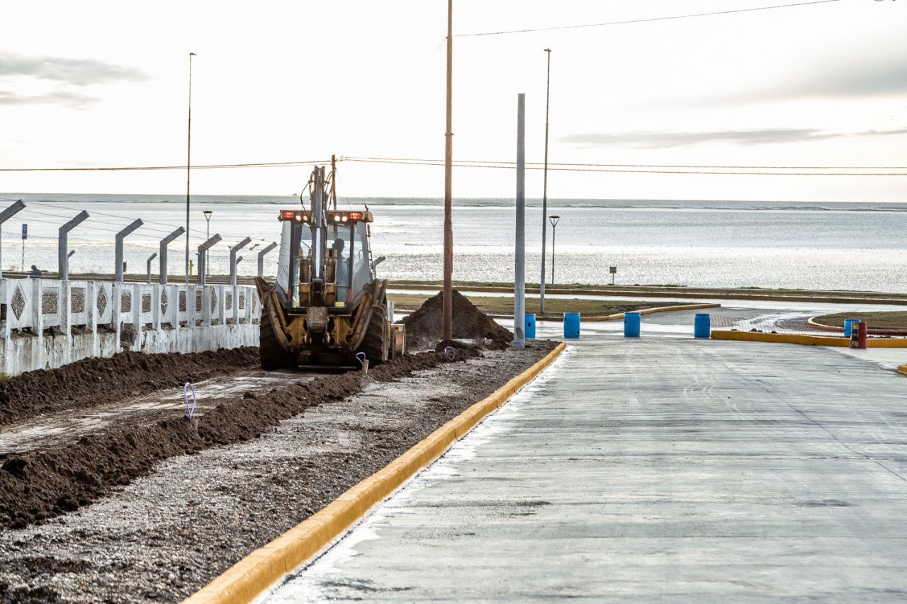 8fc9b3f6 01e1 4a43 8a9d 0962216fd763