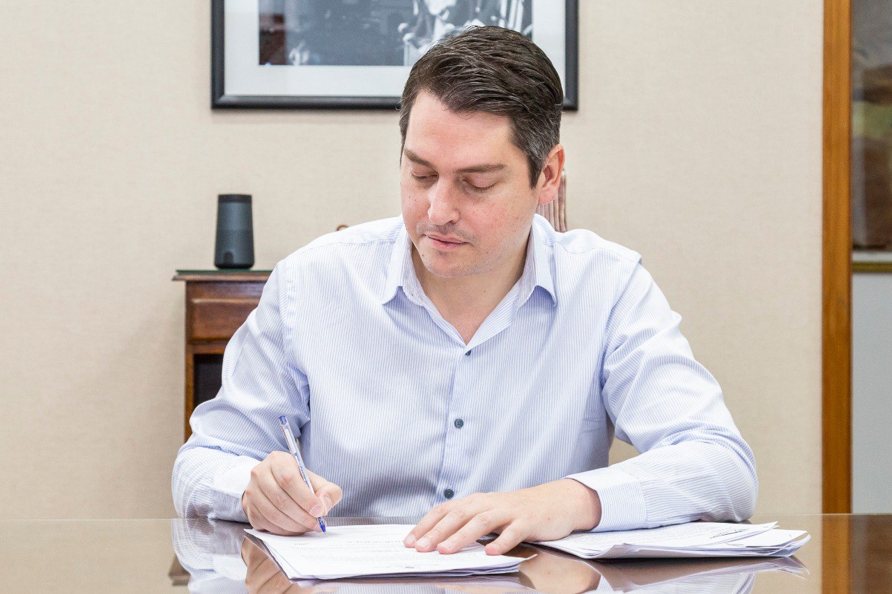 Ecfc1db2 A03b 416f B08b 0d20ee7ef6b6