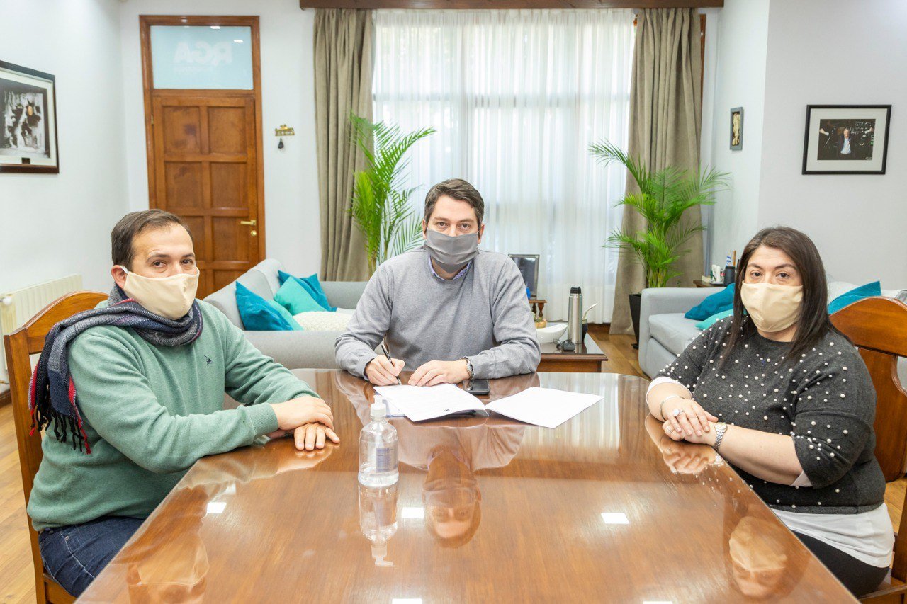 3f0244b3 C50e 4877 B5a3 600ddd798b78