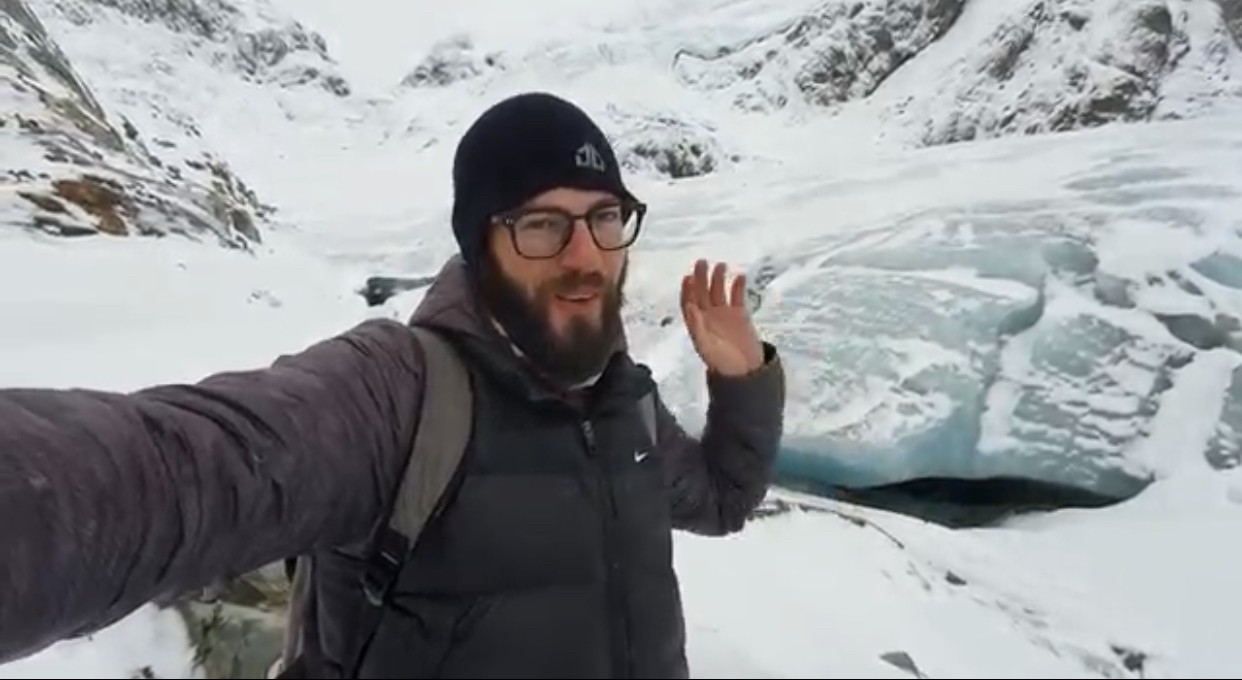 7dc6fca5 7931 46b7 87a1 66800a362e30