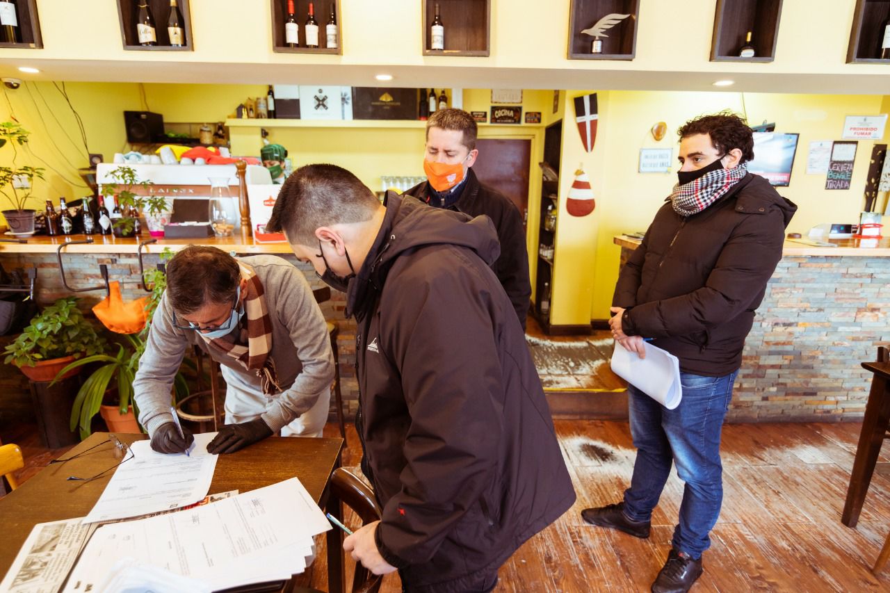 Photo4958524685532899395