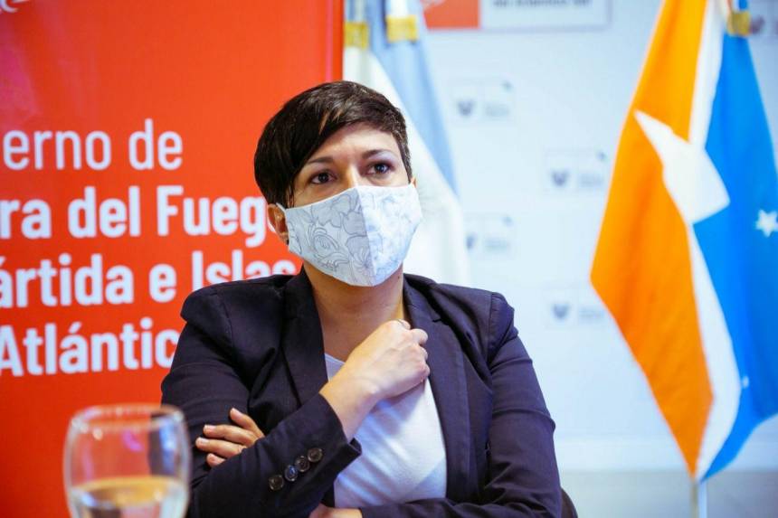 Analia Cubino Ministra