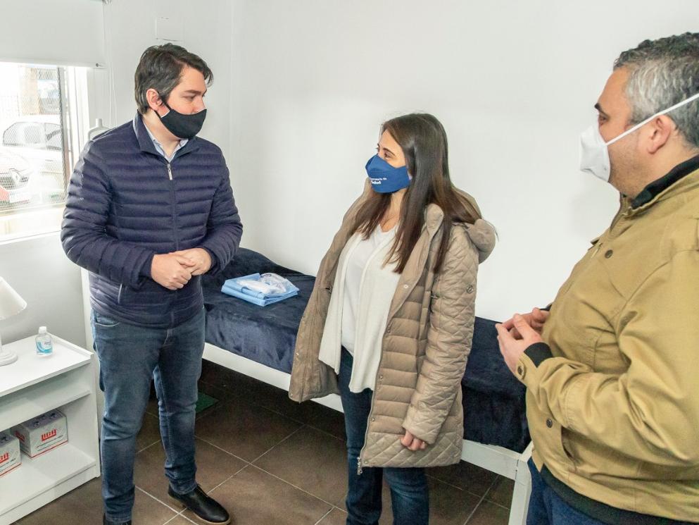 B4100993 87b7 4865 B541 8a675146d996