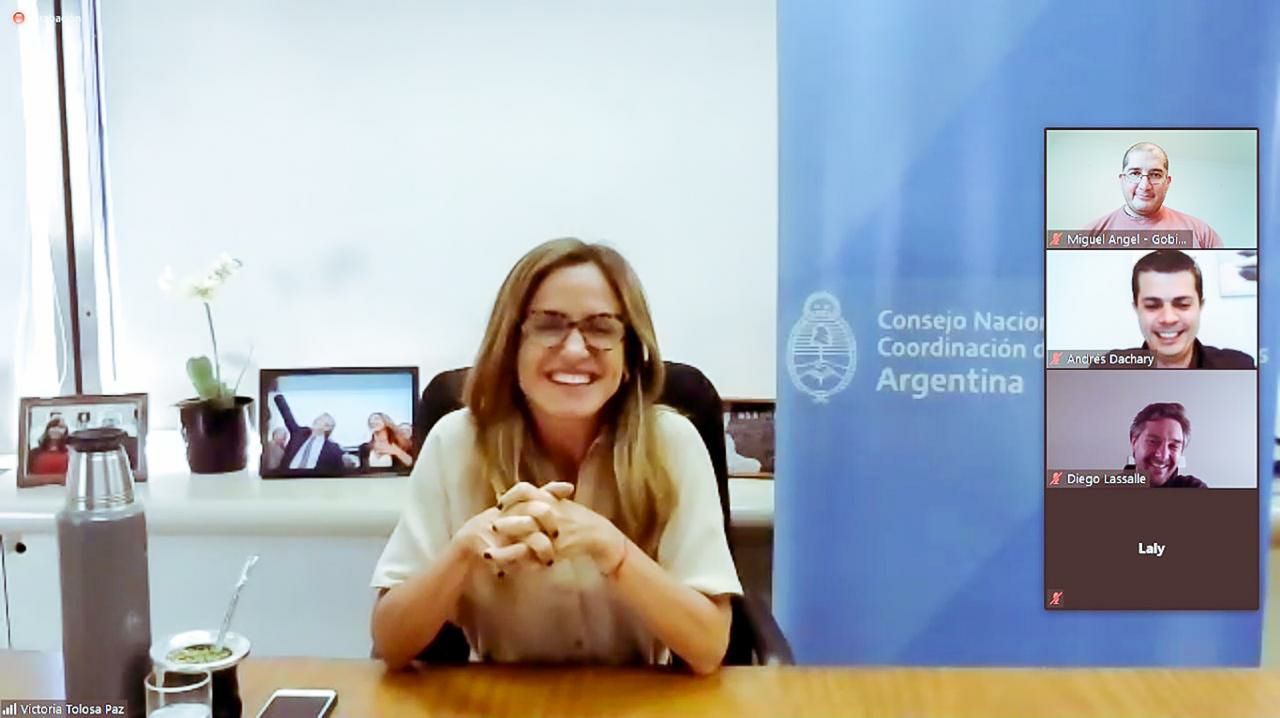 Photo5008027035477584128