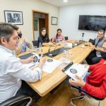 photo5004000284594252086