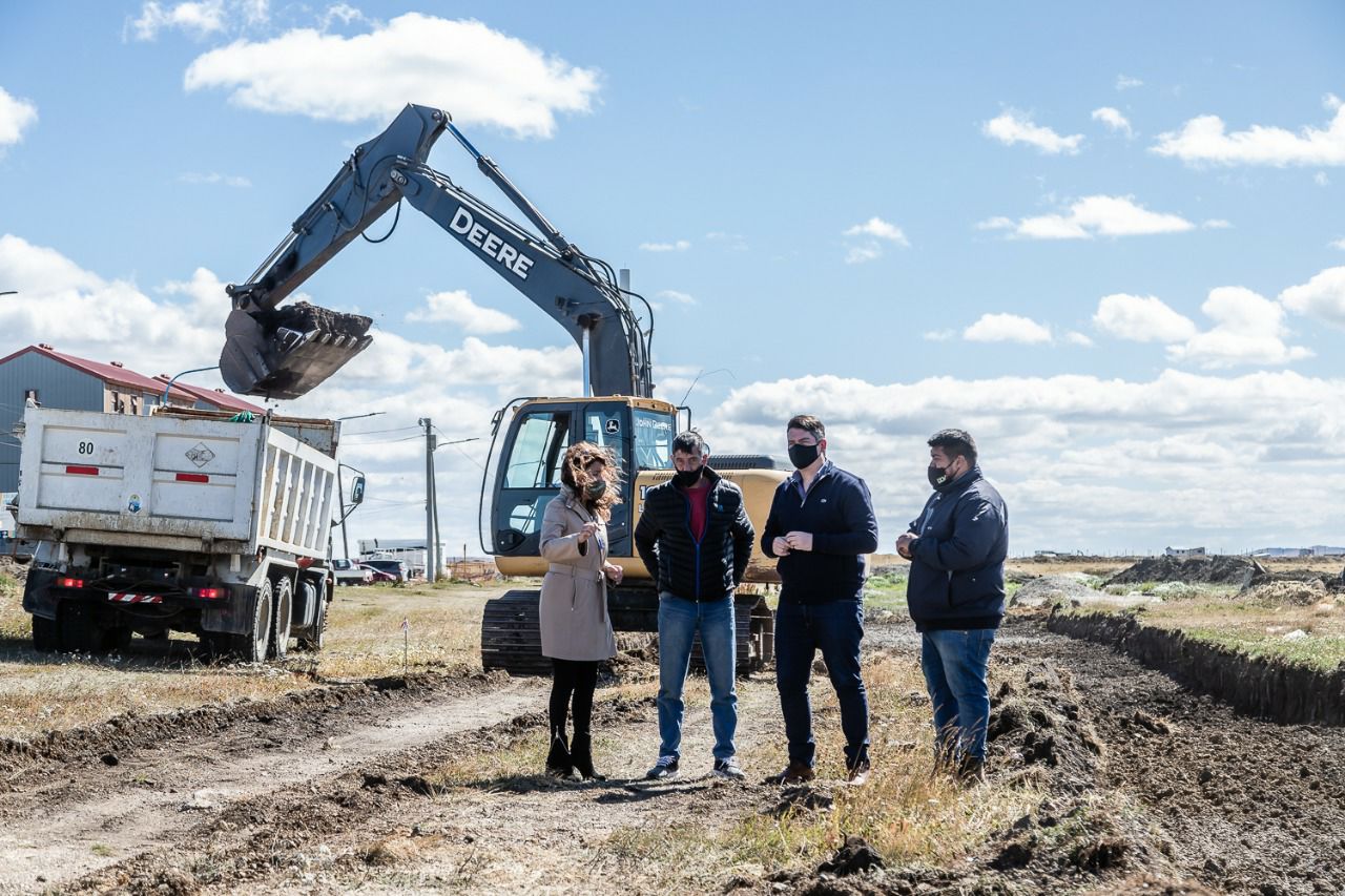 photo5005800477186697532