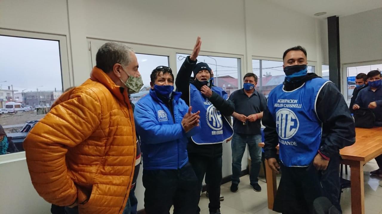 ate escalafon humedo