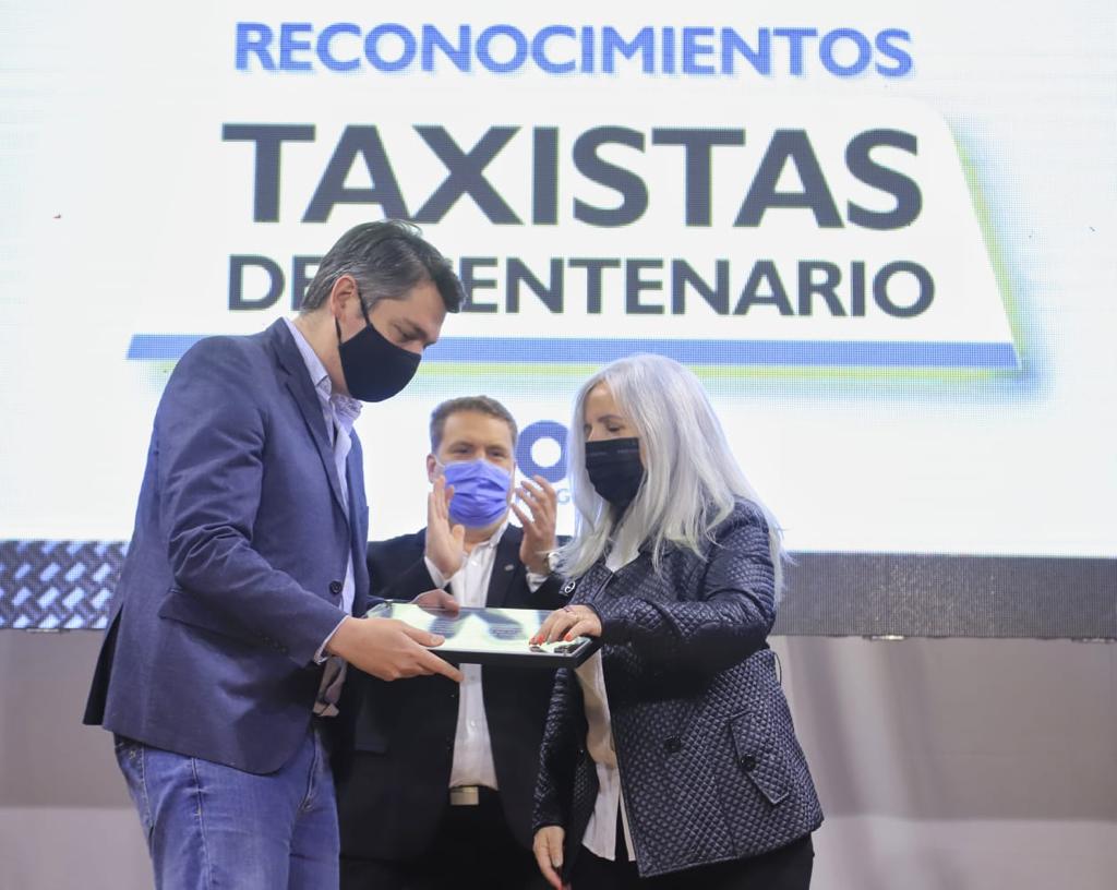 homenaje taxi