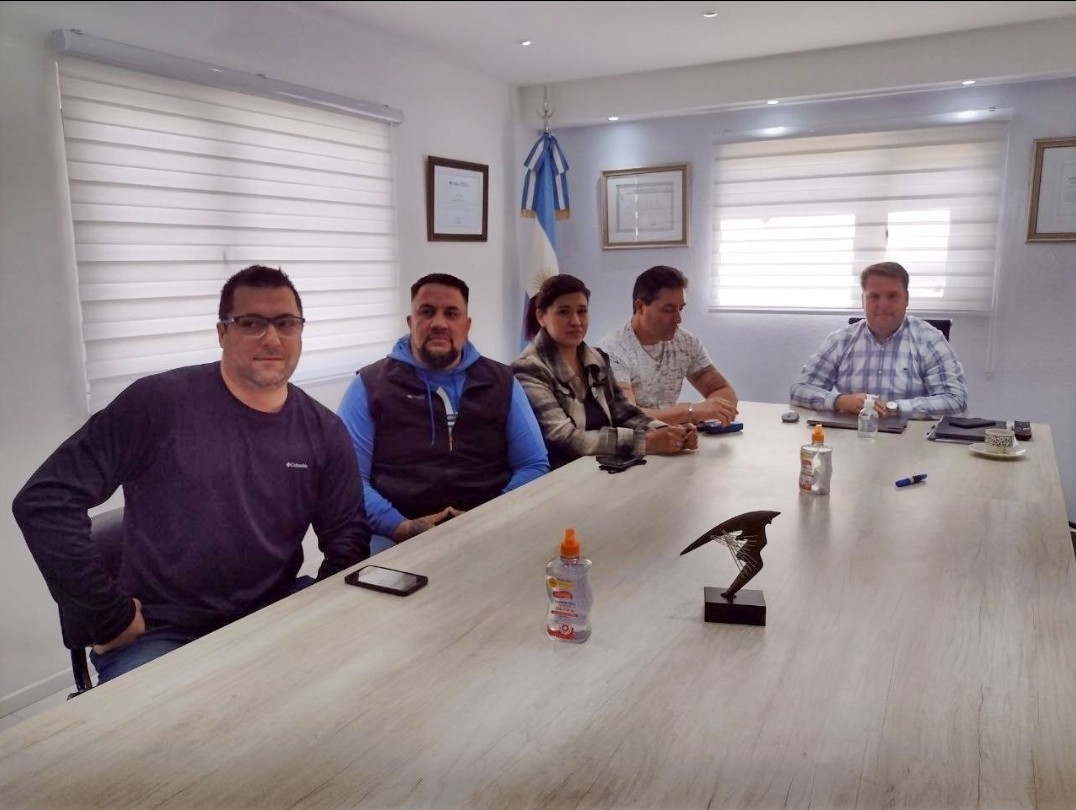 von der thusen recibió a trabajadores de control y admisión de locales bailables