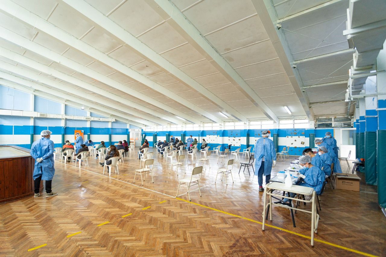 escuela 10 hisopados