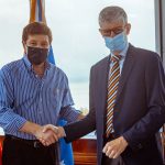 photo5152650481393314363