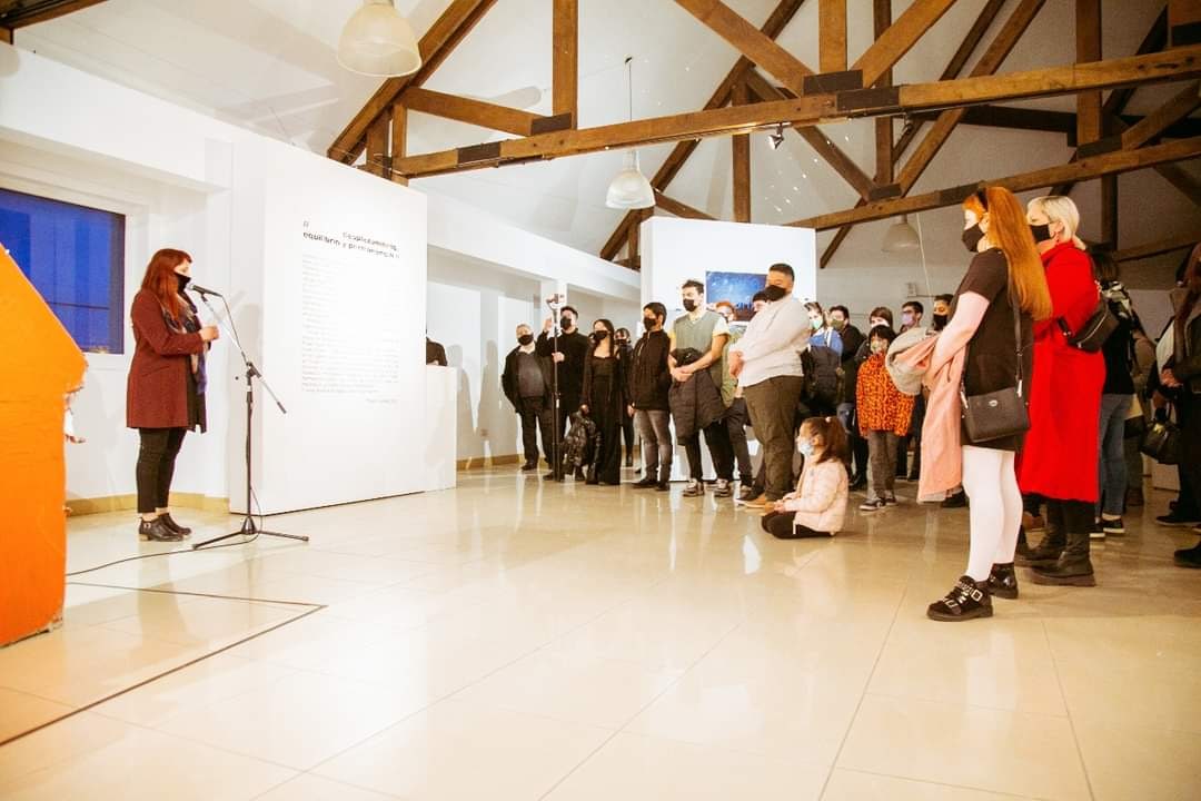 photo5154902281206999436