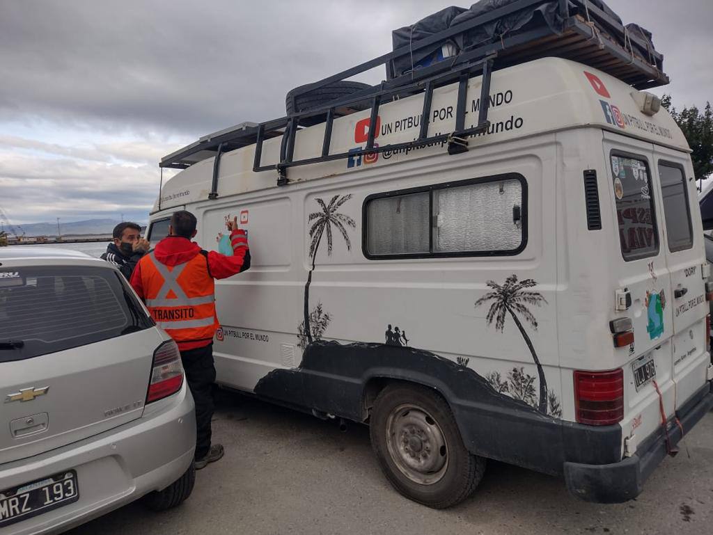 photo5156643173185989017