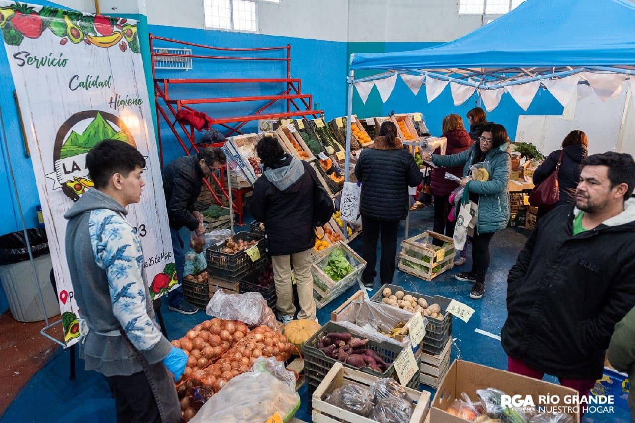 photo 5082657959170910971 y