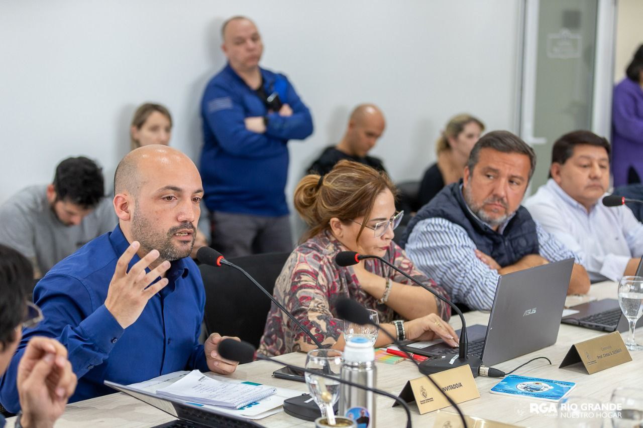 photo5163794817719839460