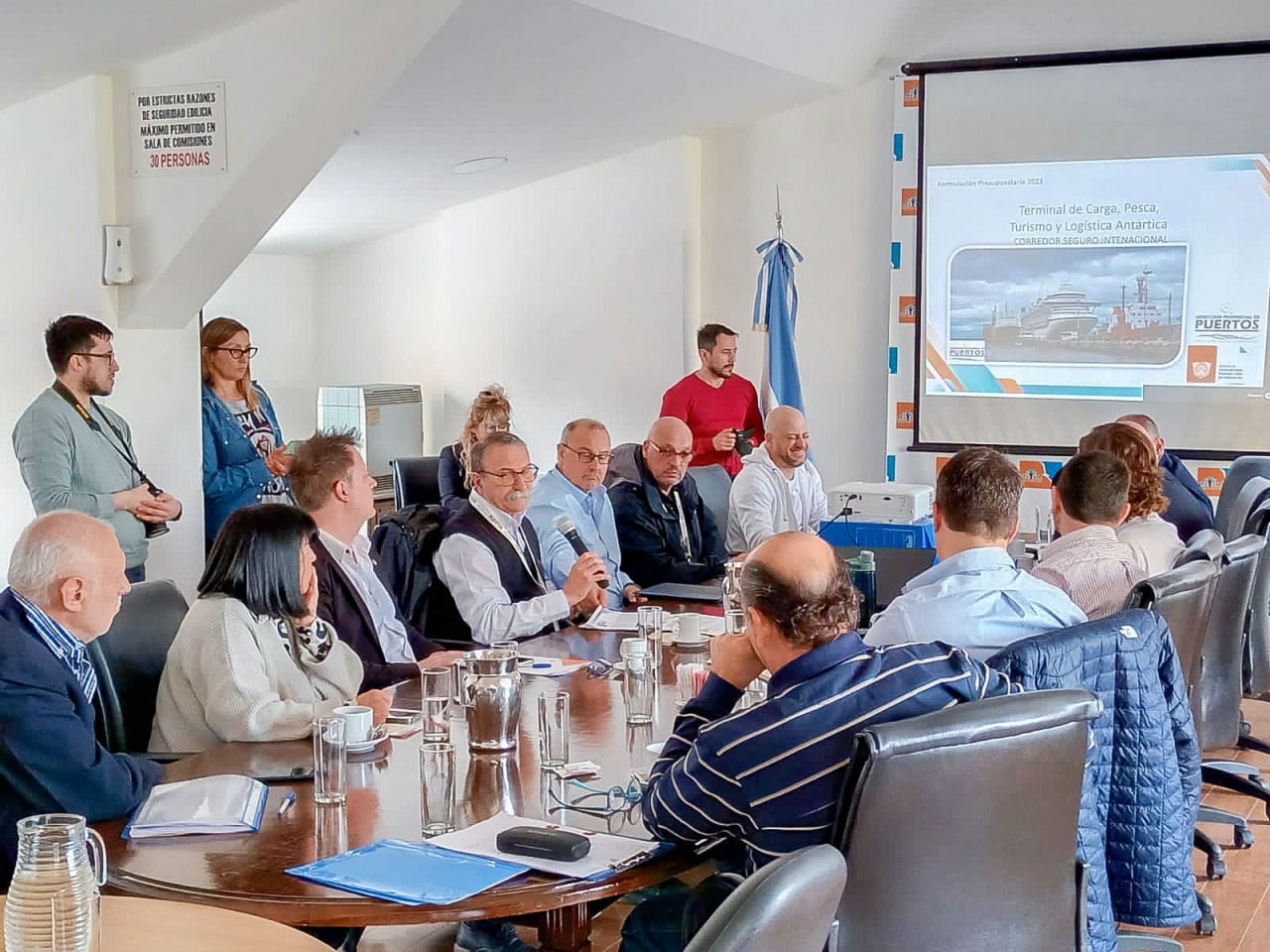 photo 5125136023246973476 y