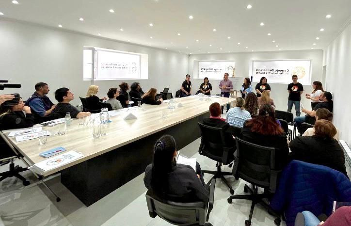 photo 5127771780252019206 x