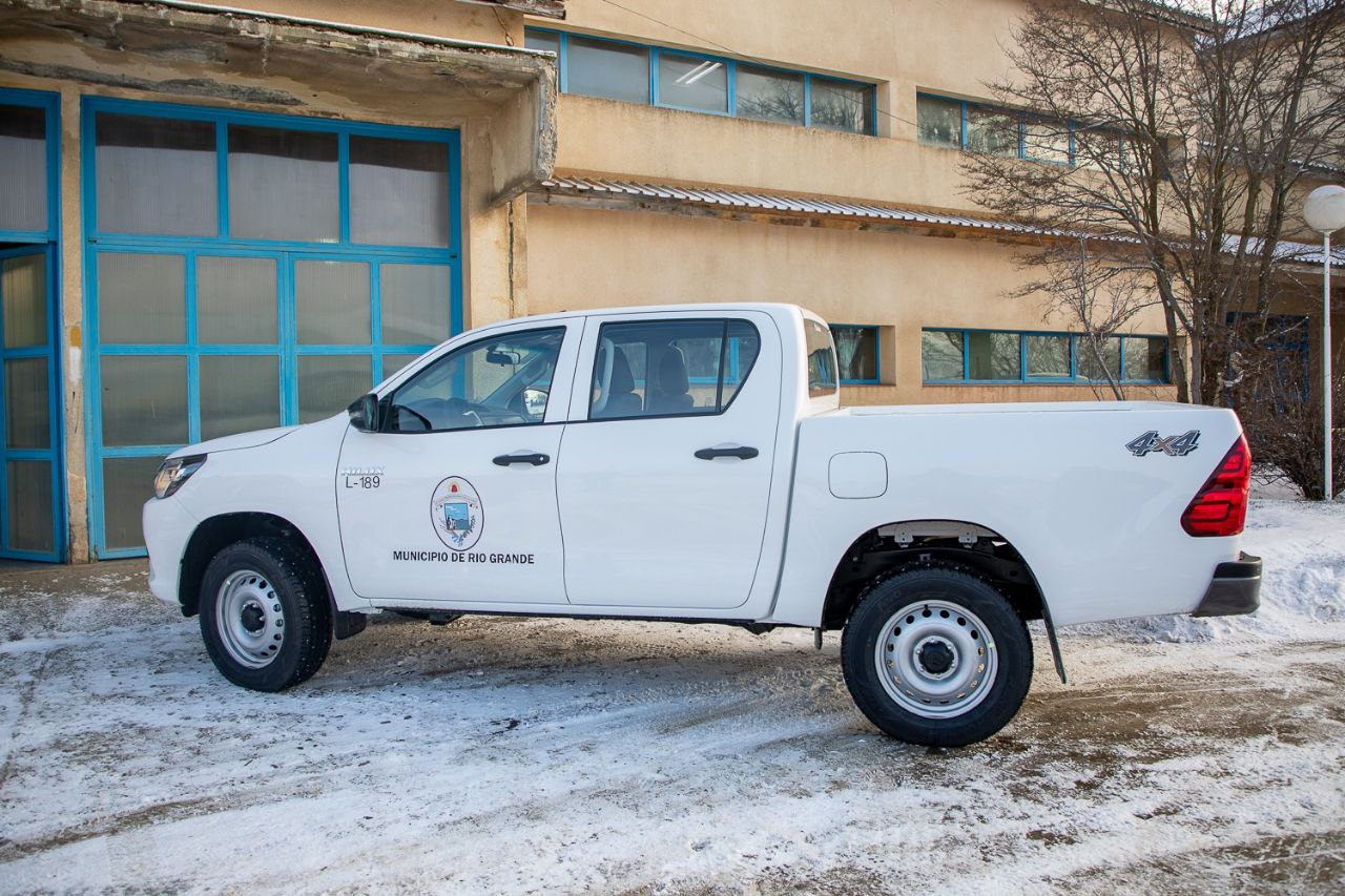 camioneta obras sanitarias