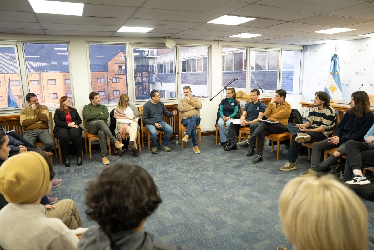reunión estudiantes ushuaia
