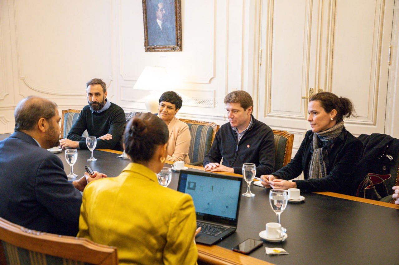 reunión melella emiratos arabes