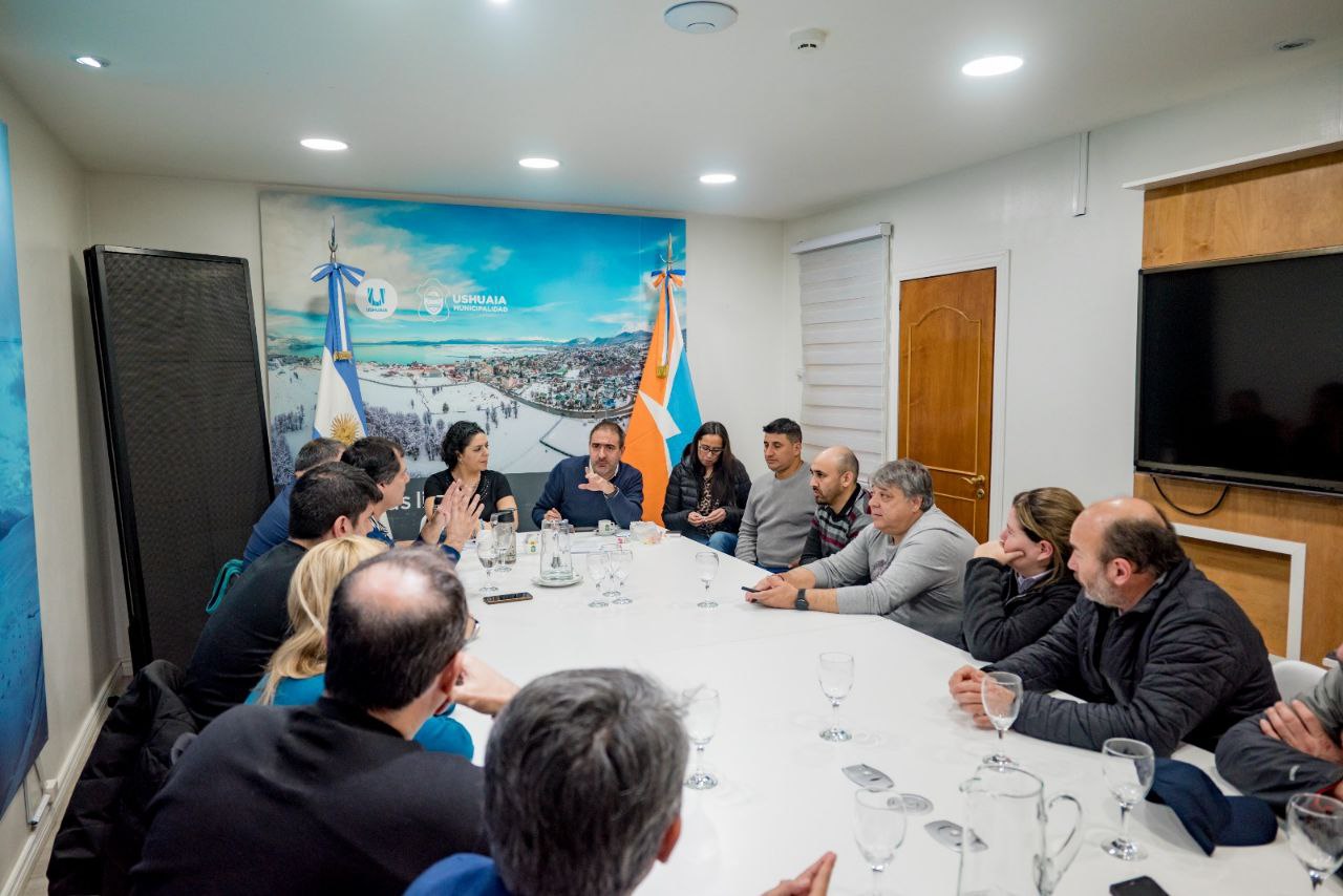 reunión municipio de ushuaia taxistas