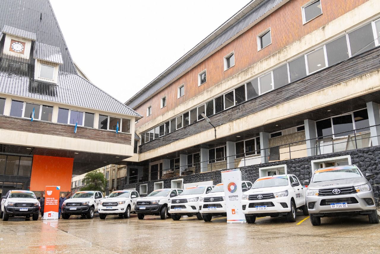 vehículos gobierno de la provincia