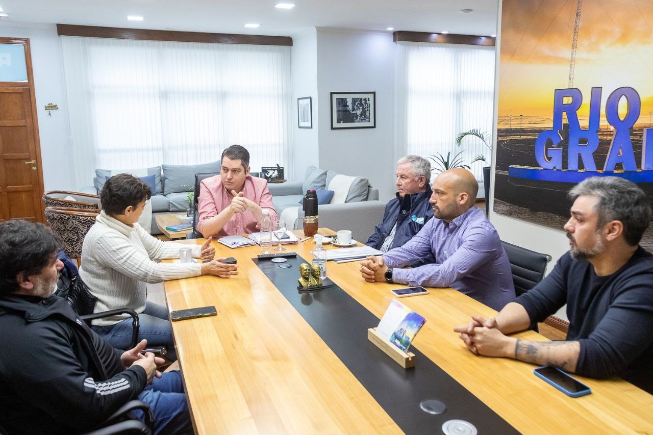 perez reunión hermandad