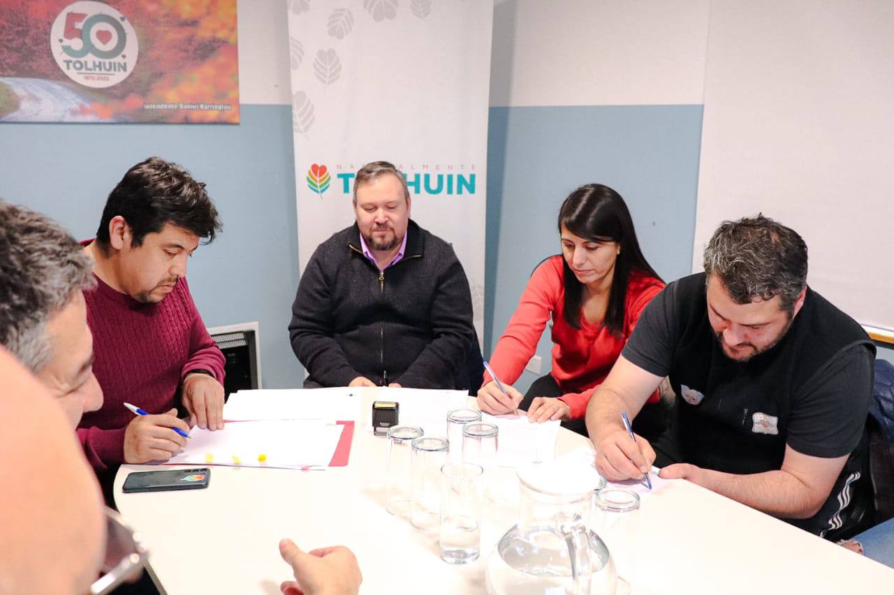 tolhuin acuerdo salarial