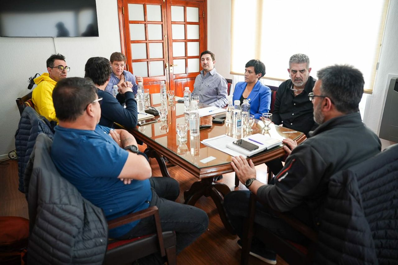 El Gobernador Melella mantuvo una reunión con sindicatos estatales