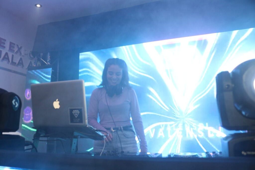 photo 2024 04 14 20 47 57