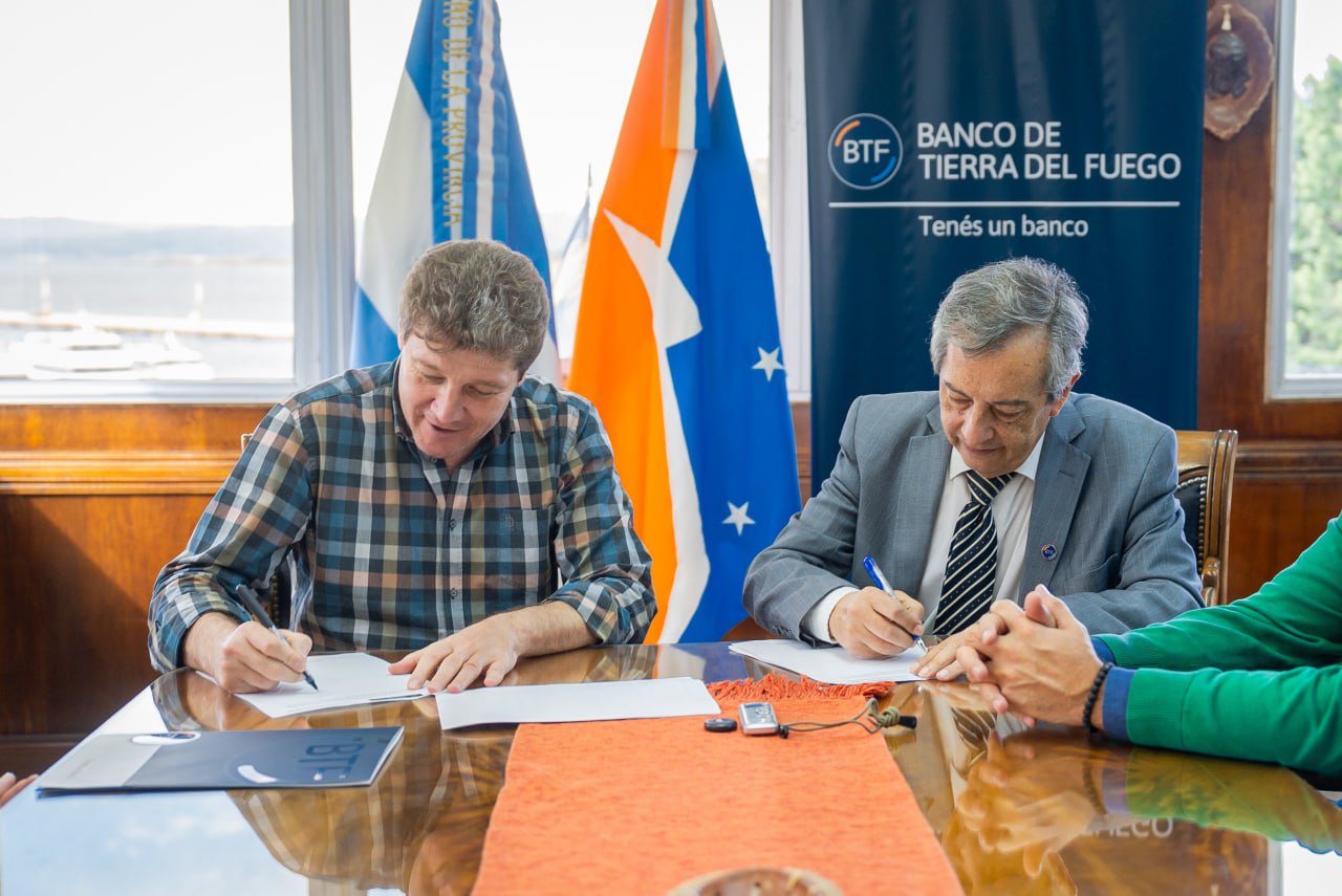 photo 2025 10 01 14 25 46