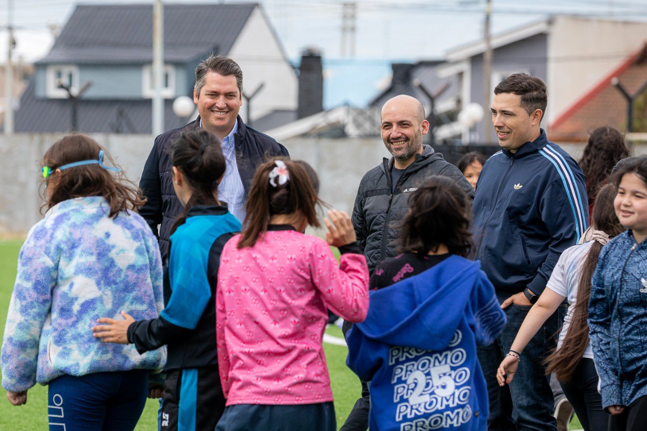 Con más deporte y recreación, el Municipio acompaña el verano en la ciudad