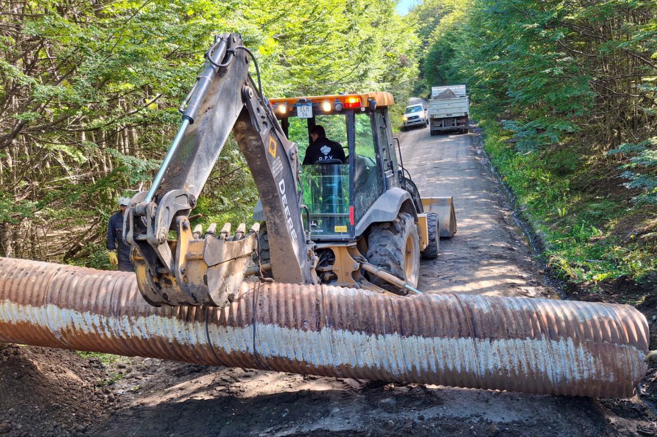 Vialidad provincial continúa con trabajos de mantenimiento en rutas estratégicas para garantizar la transitabilidad