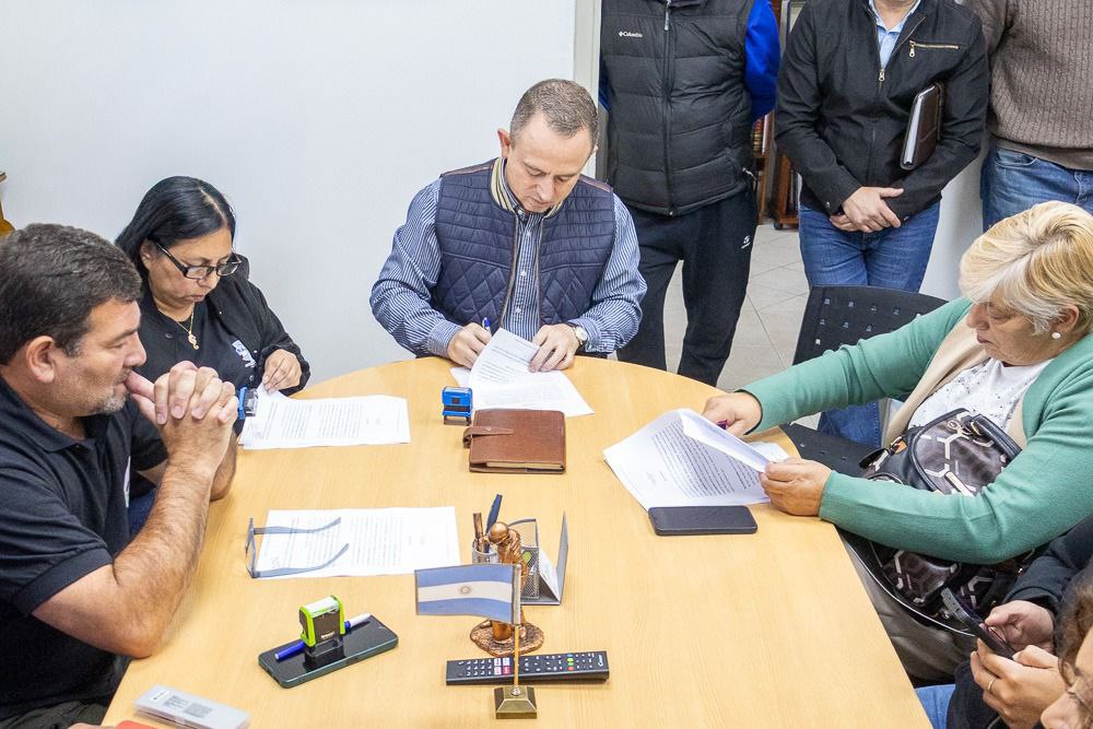 Municipio y gremios acordaron una nueva recomposición salarial para los trabajadores
