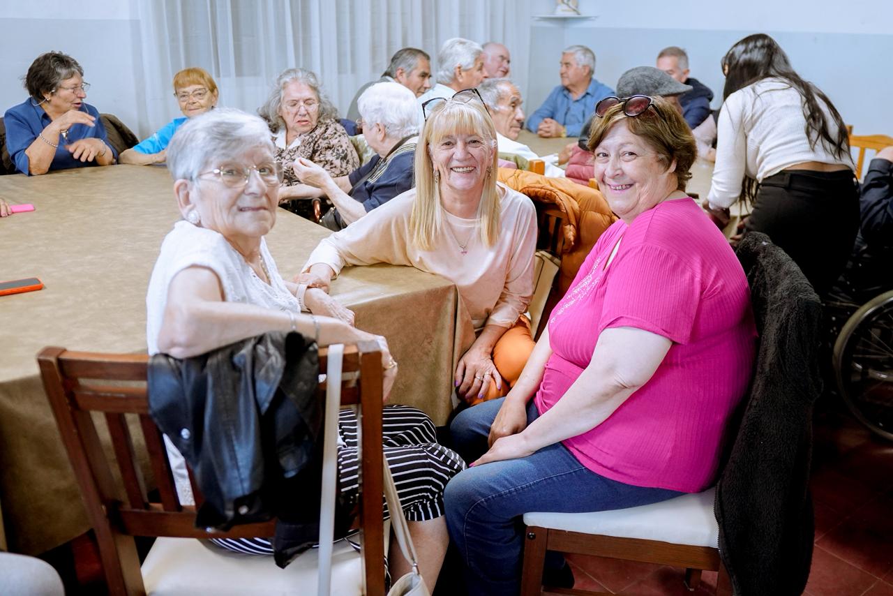 El Hogar de Día «Lazos de Amor» reinició sus actividades en nueva sede con una amplia variedad de propuestas para adultos mayores