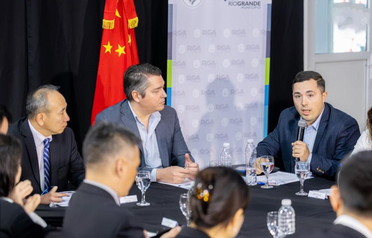 El Municipio expuso su política de innovación tecnológica y modernización del estado ante la delegación China