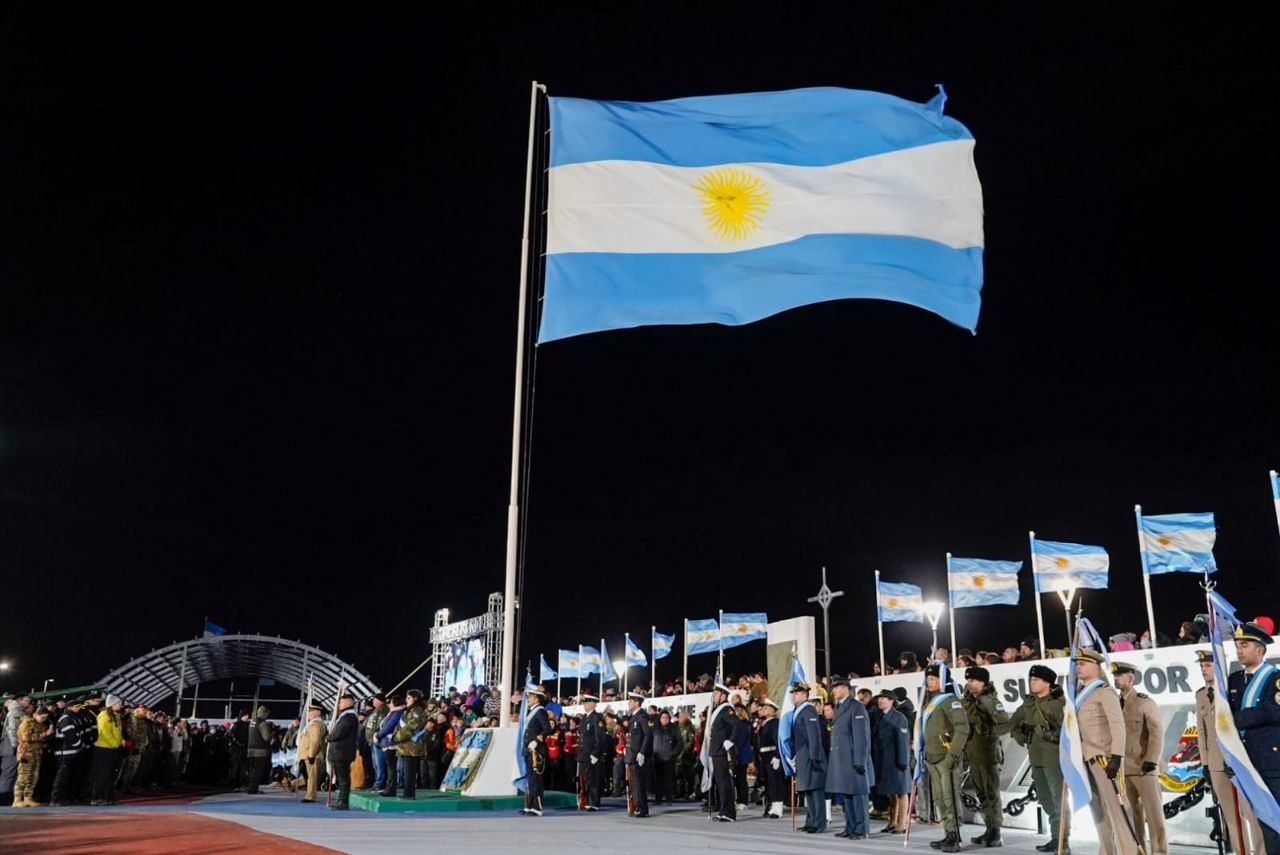 «Malvinas tiene que ser la causa de todos»: el gobernador Melella brindó un discurso de unidad en la Causa Malvinas