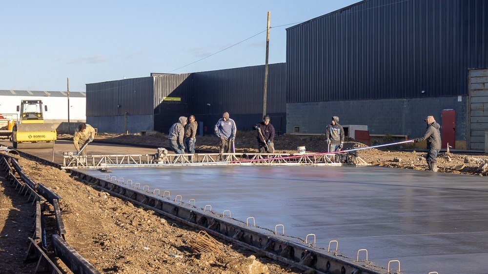 Río Grande / Avanzan los trabajos de pavimentación en diferentes sectores de la ciudad