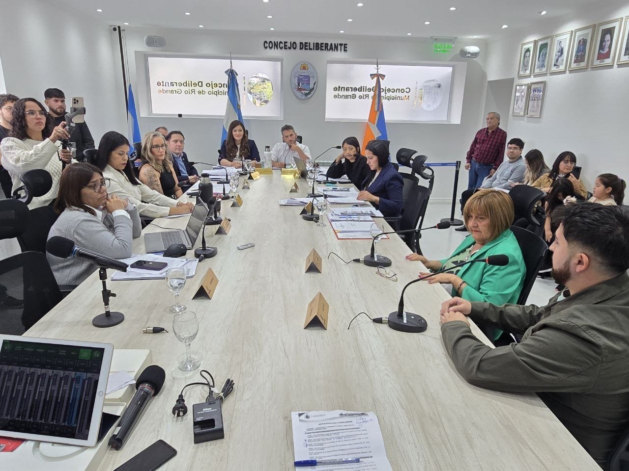 Concejales analizaron en comisión una amplia agenda de proyectos con participación de invitados