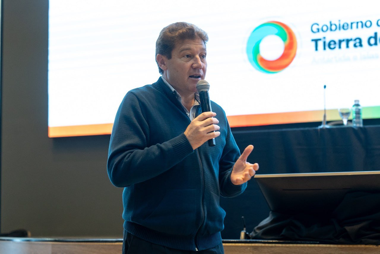 El Gobernador Melella acompañó la apertura de las jornadas iberoamericanas de derecho administrativo