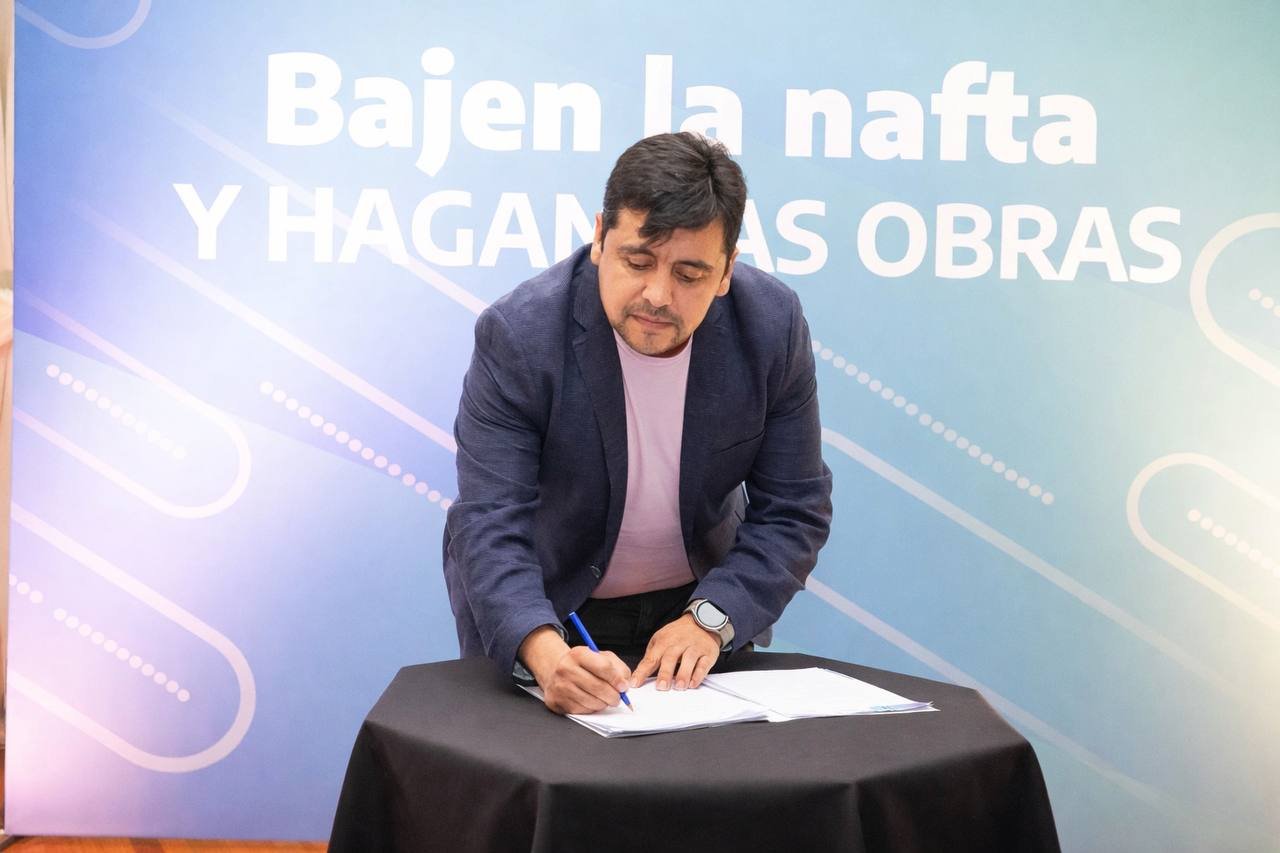 Daniel Harrington acompañó el reclamo de la FAM junto a intendentes de todo el país