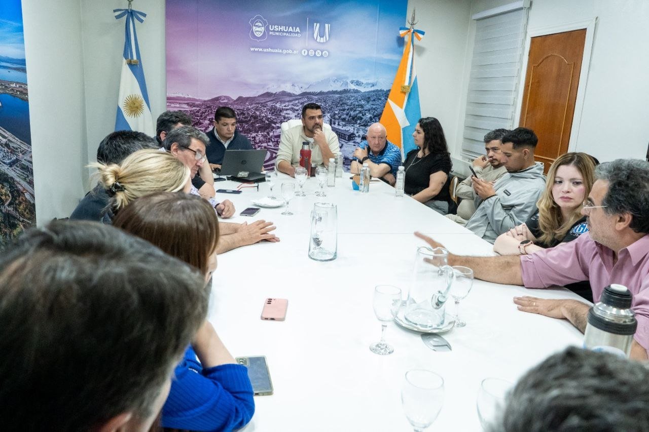 El Municipio de Ushuaia y los gremios alcanzaron un acuerdo salarial del 10,33% para el primer trimestre de 2026