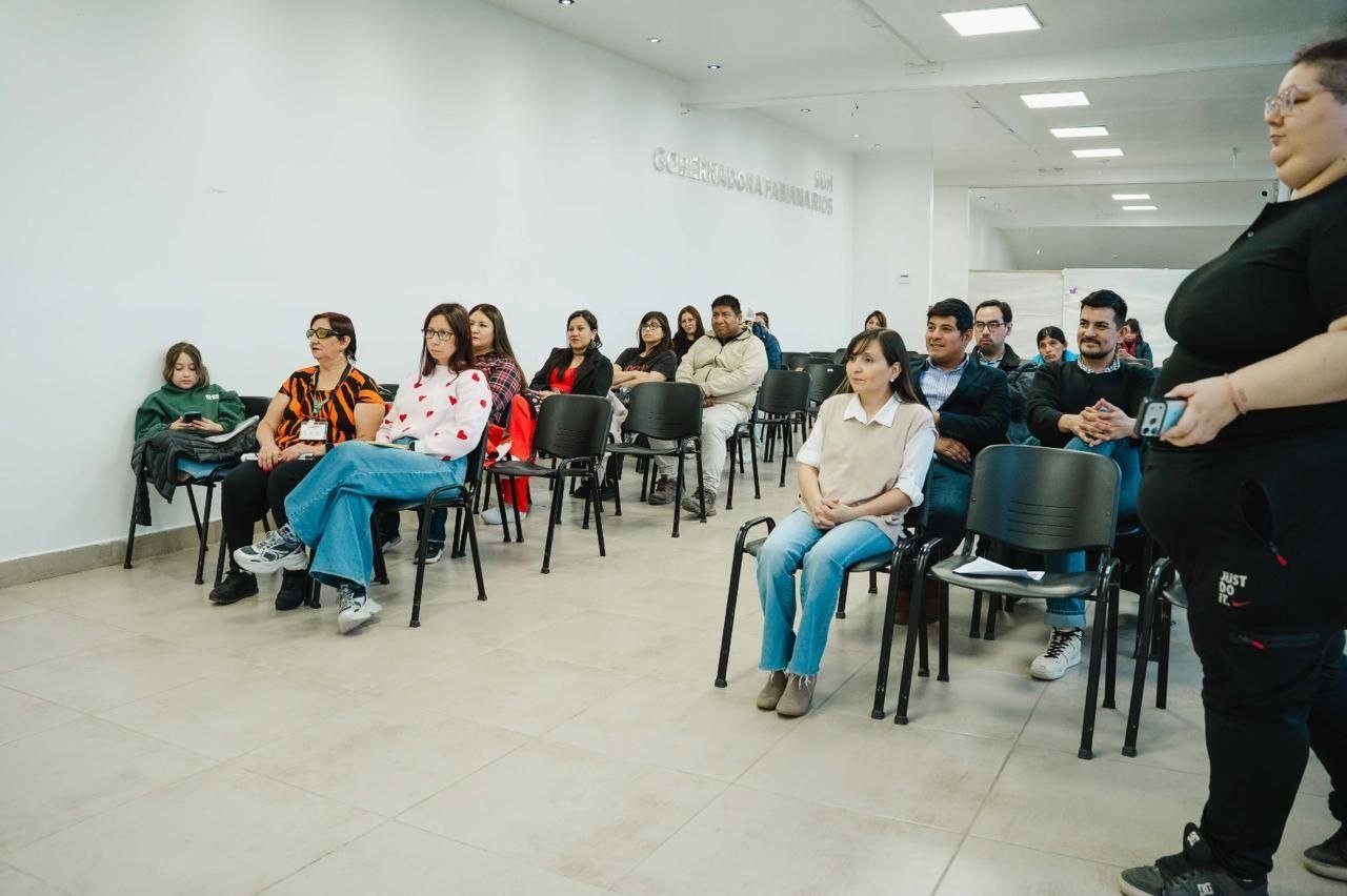 La municipalidad de Ushuaia entregó certificados de los cursos de verano dictados en punto digital