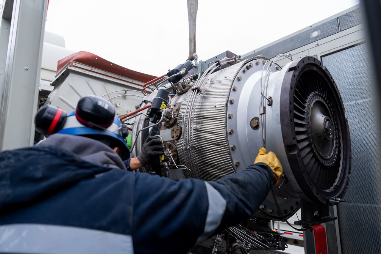 Se cumplió el mantenimiento integral de la Turbina Taurus 60 en la Usina de Ushuaia
