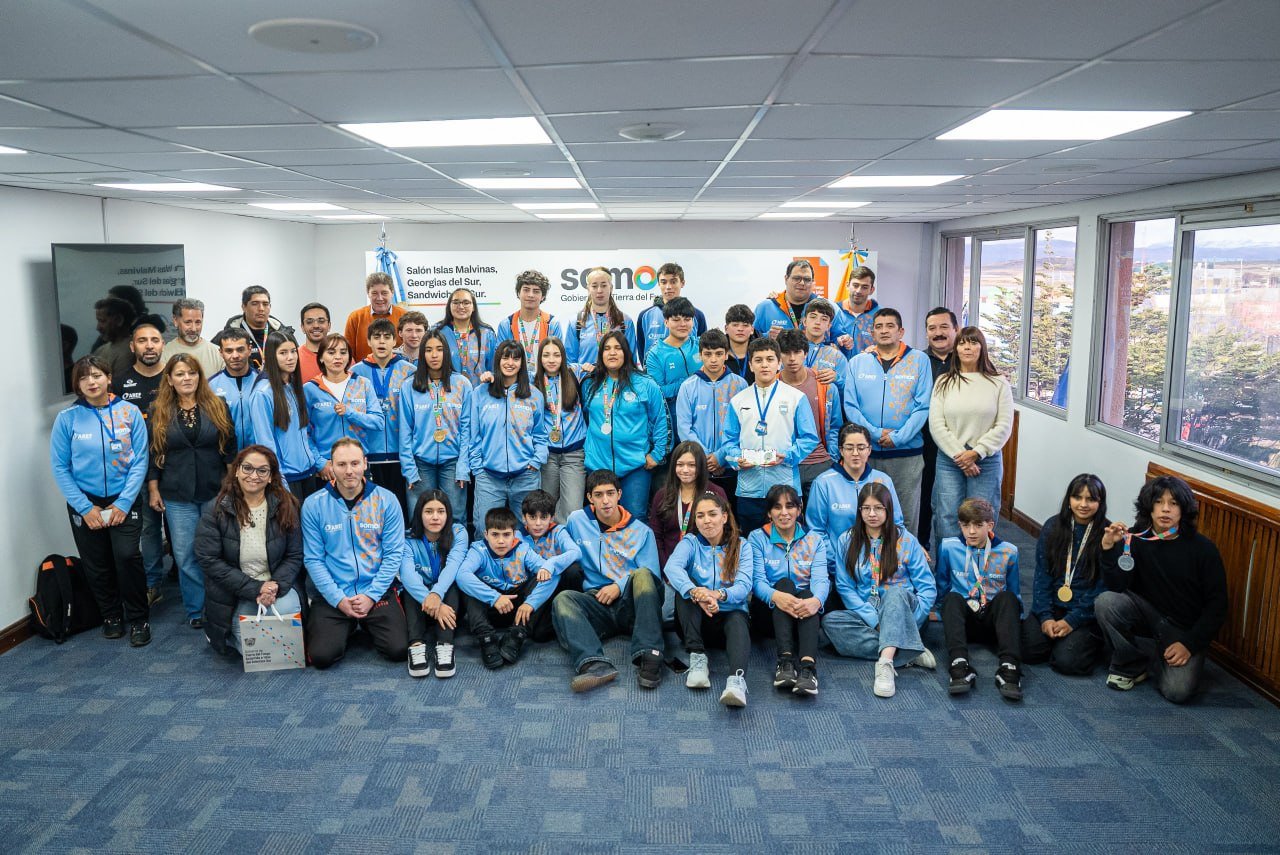 «Nuestros deportistas son el corazón de Tierra del Fuego»: Melella distinguió a la delegación de los Juegos Patagónicos